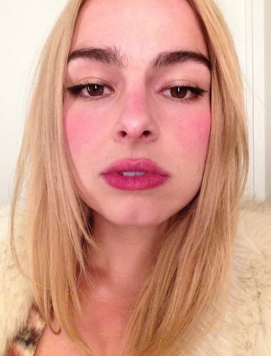 addisonraeAR's tweet photo. Addison Rae vía Tumblr. https://t.co/0Q56rWZhKj
