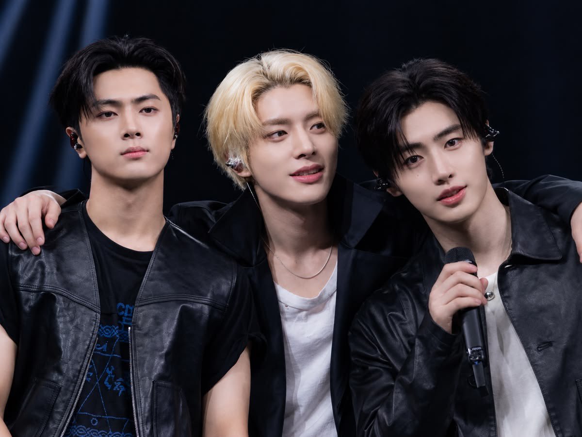 ENVANUPDATES's tweet photo. ENHYPEN and EVAN among the most-viewed 4th generation K-pop idol hashtags on TikTok of all time:

• #JAY — 61B
• #SUNGHOON — 54B
• #JAKE — 54B
• #HEESEUNG — 52B https://t.co/oagx8NKGU6