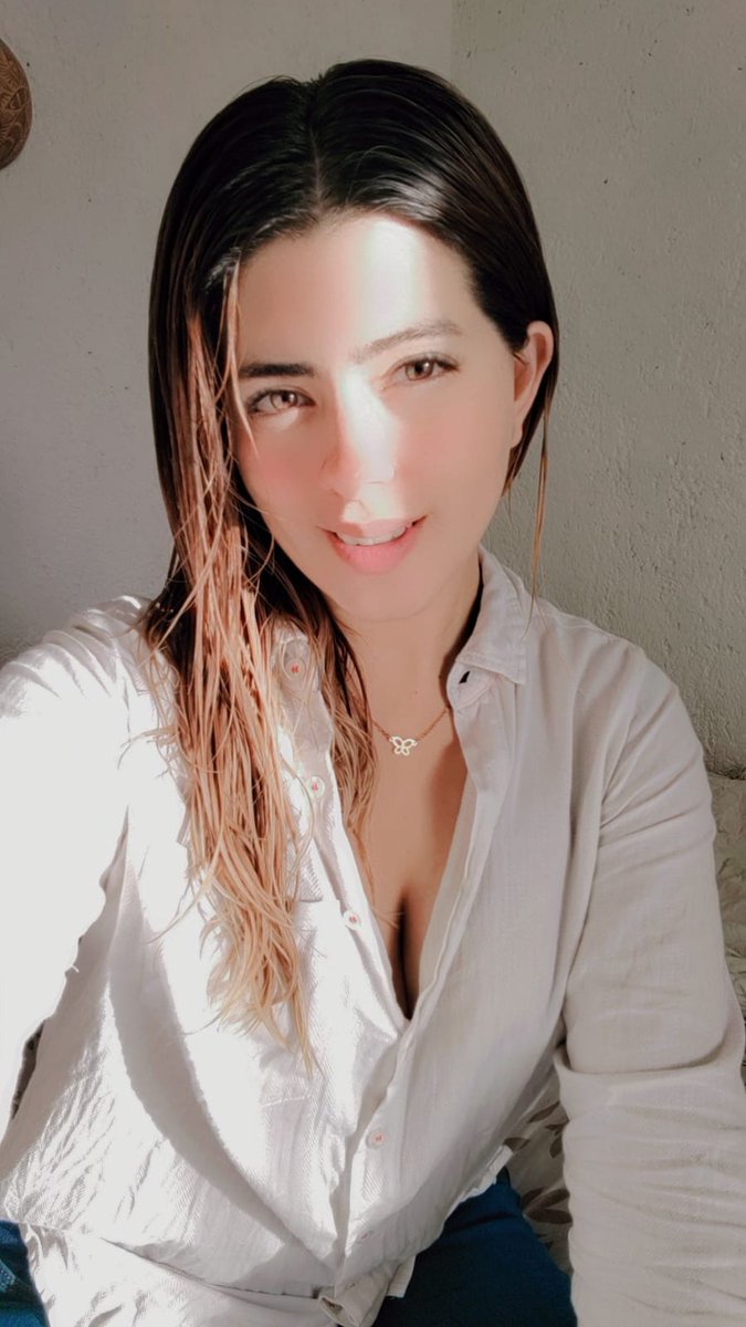 SeductorasTV's tweet photo. 👠La jefa!! de jefas!!
Seductora: @SandyV_Seduc_Tm #DirectoraEjecutiva
#SeductoraEmpresaria #SeductoraEmpoderada

#TotalmenteSeductora #Seductoras #EllaEsSeductora #MujerSeductora #NalgonaSeductora #SoySeductora #Seduccion #Seduceme #EllaEsSeductora https://t.co/19rma3VhUC
