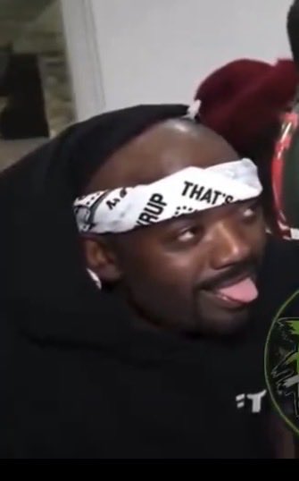yonnie_x's tweet photo. @PoloThatBoii Bruh😂😂😂 this nigga ray j be killing me dawg https://t.co/gJeTkR6fCi