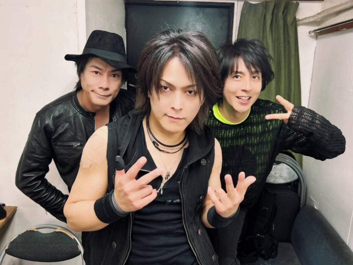 asai_yasuo's tweet photo. ライブJOE報、11月23日ですよ〜。なんとCDも発売予定で3曲もレコーディングしました！（まもなく完成）
JOEがまさかの曲を歌うかも！
チケット予約情報など詳細はこちらから↓

https://t.co/nKu2SBSk4B https://t.co/wOz00xQryu