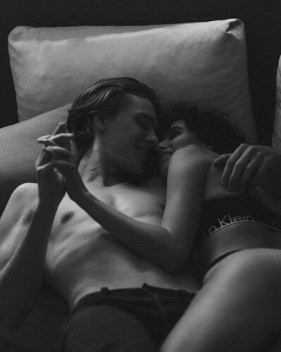 fr78741's tweet photo. Yo pasaría toda mi vida hablando contigo....otra besándote y otra haciendo el amor y luego mirándote..... https://t.co/xXJ76vjF48