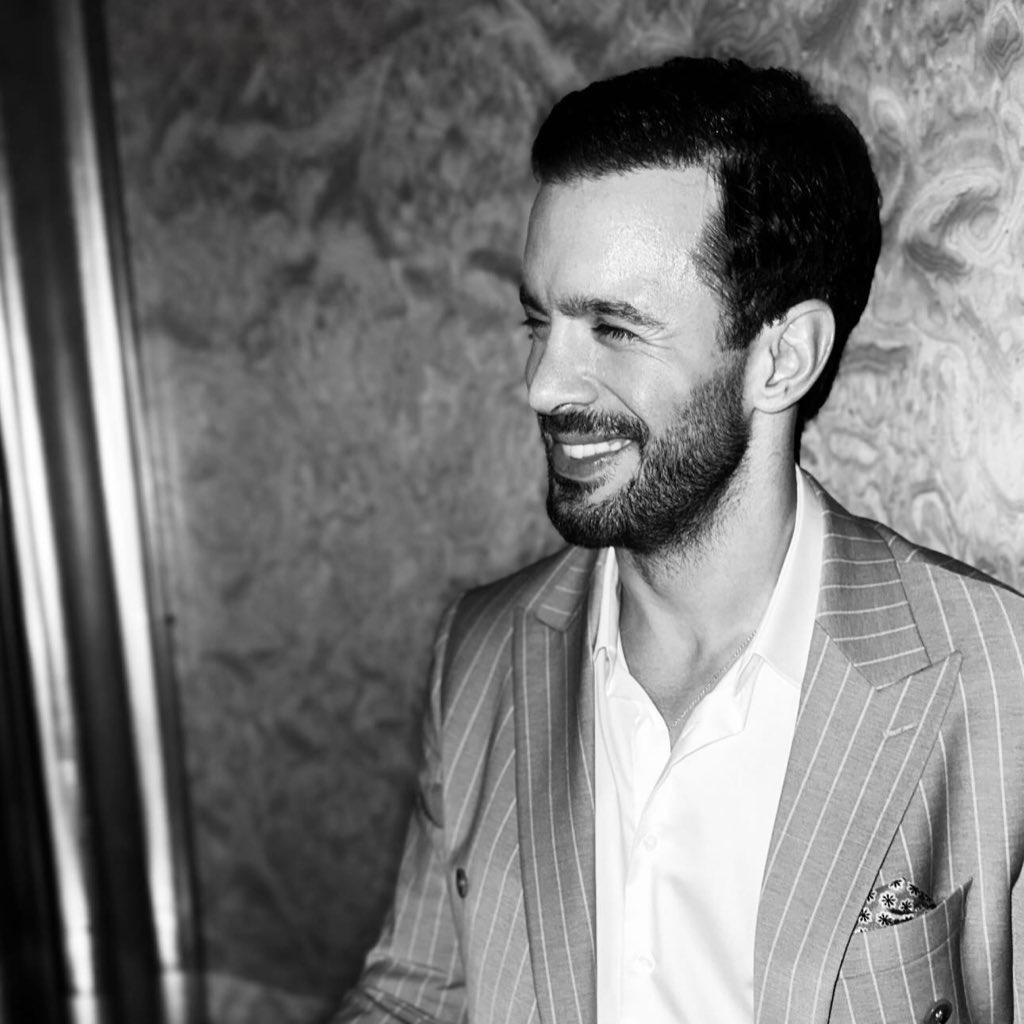 helene_ka1's tweet photo. İyi ki doğdun @baris_arduc 🤍🫰🏻 https://t.co/bKknp4BGLa