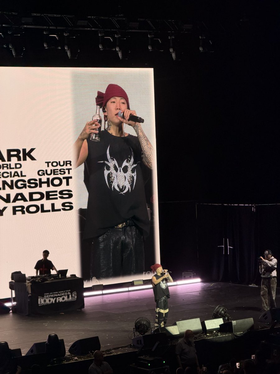 UEMusicHall's tweet photo. We just had an amazing concert with
@JAYBUMAOM and @LNGSHOT4sho at the Uber Eats Music Hall tonight.🔥🎶

What was your favourite moment?😍 https://t.co/IFH8qh6H39