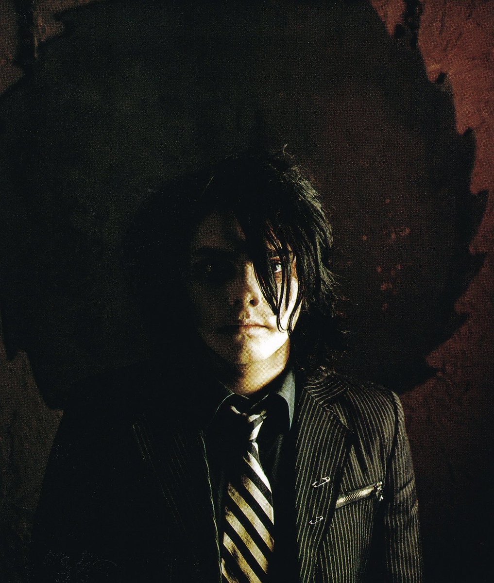 frnksource's tweet photo. My Chemical Romance by Daragh McDonagh for Revolver Magazine, 2005, my scans. https://t.co/NKK78SKque