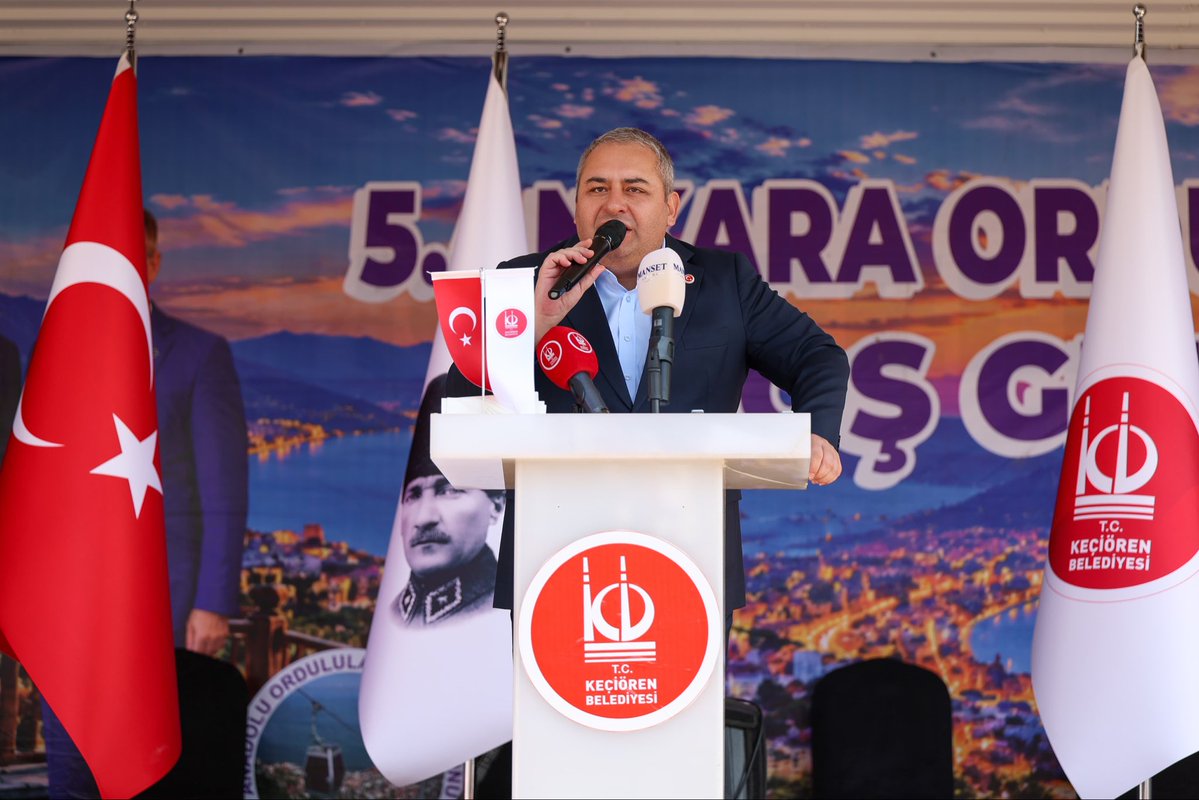 OzarslanMesut's tweet photo. ORDU’NUN YİĞİT İNSANLARIYLA BERABERDİK 🇹🇷

Ne demiştik? Önceden Ankara’nın farklı ilçelerinde yapılan hemşehri günlerine Keçiören’imizden binlerce vatandaşımız giderdi. Artık binlerce Ankaralı Keçiören’e akıyor, Keçiören’imizde gönül köprüleri kuruluyor.

Çok iddialıyız. Keçiören’imiz kültürün, sanatın, bilimin ve tekniğin merkezi olacak.

📌 Ordu Günleri - Fatih Stadı