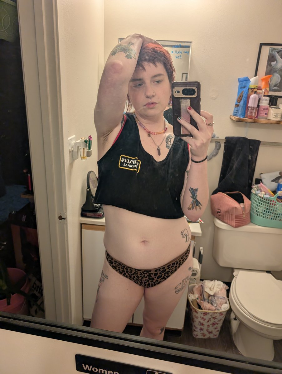 ande_rodginous's tweet photo. some drunk mirror nudes from after the bar last night 😘 who thinks I should try to go live on OF again tonight after therapy? 🤔🪩 trying to decide if it's even worth it anymore, when all y'all men just wanna sit here &amp; watch me for nickels on the hour 🤔🪩🤔 https://t.co/5SLmAGDaPd
