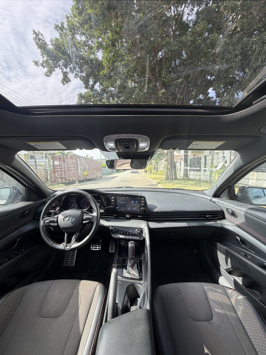 stefanBADDEST's tweet photo. 2021 Hyundai Elantra N Line ¢215,000
Keyless Entry/Start
Sunroof
Fabric seats
Wireless charging pad
Rear view camera
Blindspot monitors 
Hyundai SmartSense
Call/WhatsApp 0508318086 if interested https://t.co/yaS7pj7fwO