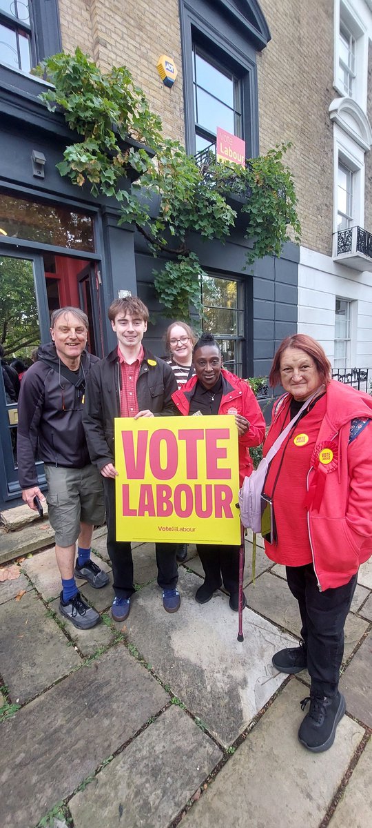 AnntoinetteBra1's tweet photo. With some of Team Hackney getting out the vote in Holborn and St Pancras for @Sagal_AW

Vote Labour 🌹 https://t.co/4QuDR4gP0l