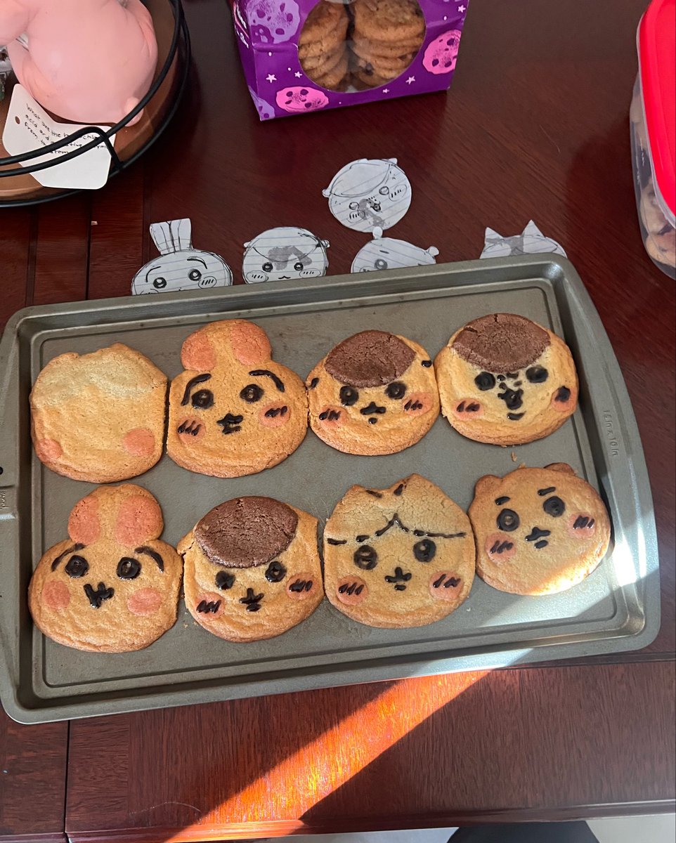 _170329's tweet photo. Chiikawa cookies for oomf’s bday :3 https://t.co/ZW0EGOjQmy
