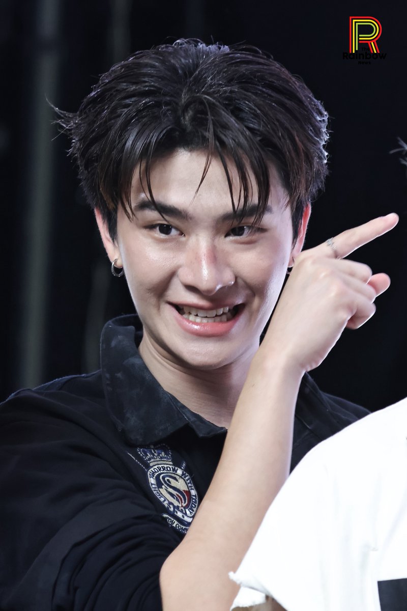 RainbowNewsent's tweet photo. "ไทย #THAIchayanon - เน็กซ์ #NEXnattakit" ในงาน SONRAY SHOWCASE 2026 🤍✨

#SONRAYSHOWCASE2026 
#BUSbecauseofyouishine 
#SONRAYMUSIC https://t.co/rzgtnEyQzo