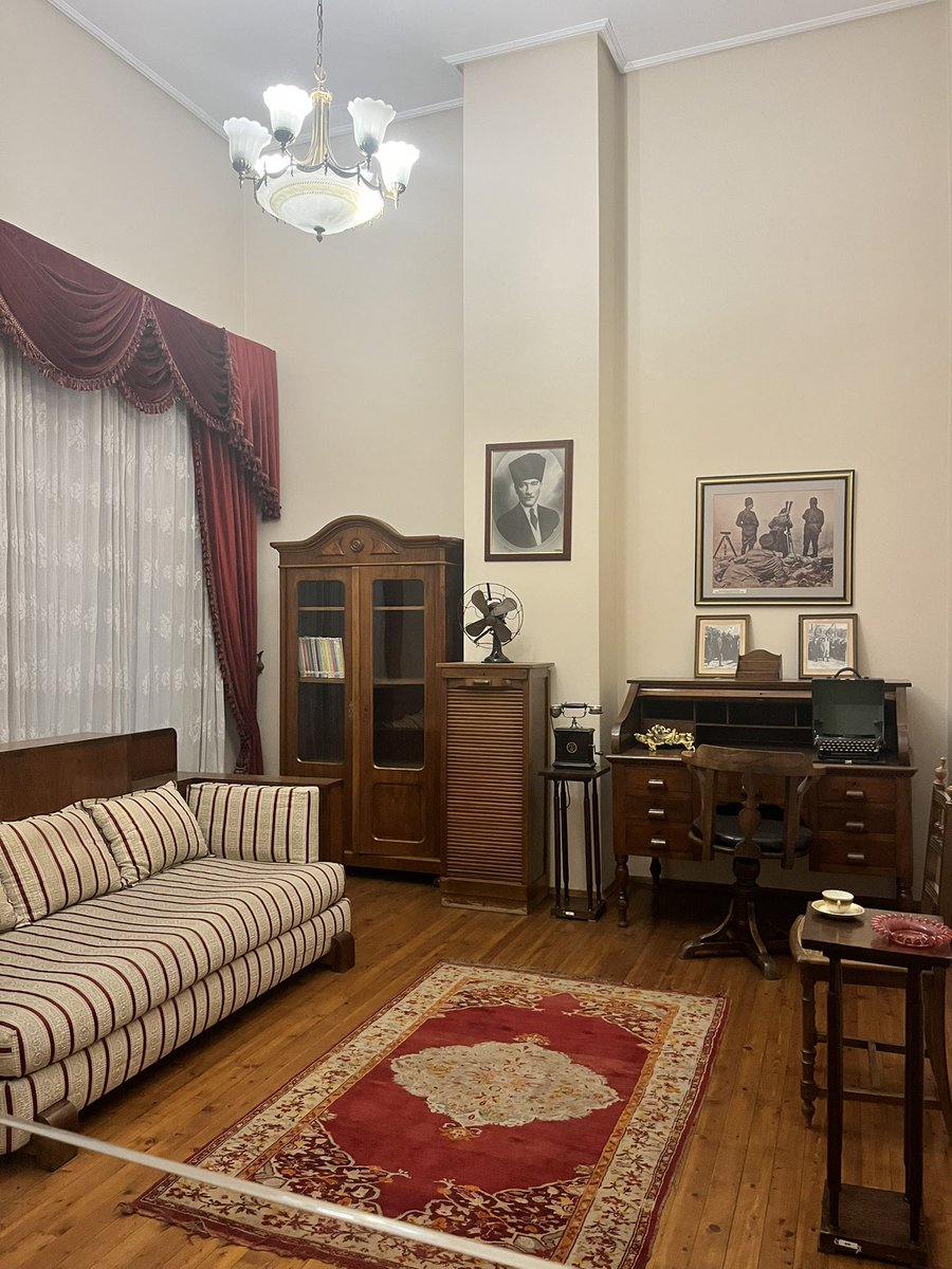 rvb1aa's tweet photo. anıtkabire gidemesekte şükür atamın kaldığı evi ziyaret edebildik https://t.co/Y5P1Ocusku