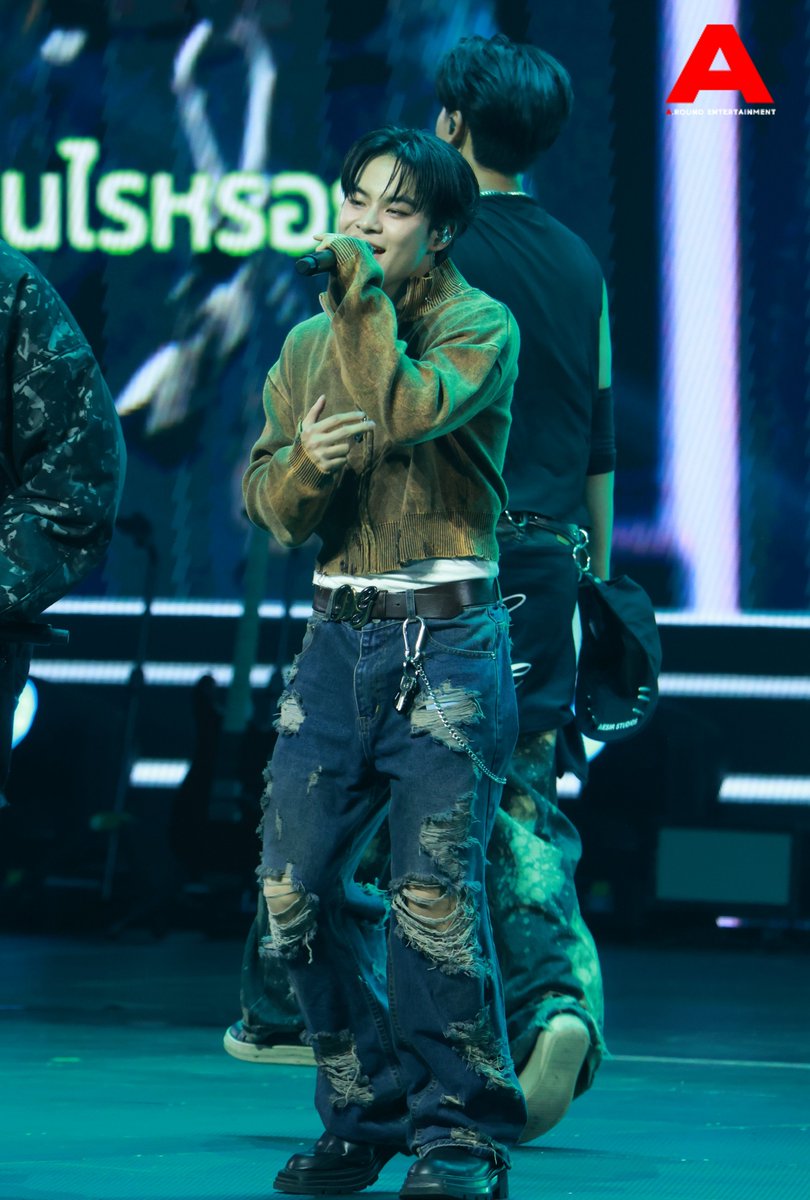 around_ent's tweet photo. “มาร์คคริส - จินอุค” ในงาน “SONRAY SHOWCASE 2026” 

SONRAYSHOWCASE X BUS
#SONRAYSHOWCASE2026 
#BUSbecauseofyouishine
#MARCKRIS #JINWOOKkim
#SONRAYMUSIC https://t.co/ciigXLay4e