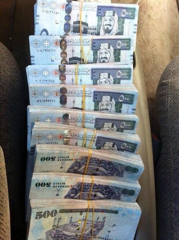 fwmafu's tweet photo. لو جتك 3 مليون ﷼ سعودي  اليوم… 
هل يمكن للمبلغ .. أن يحل كل مشاكلك 💵 

◯ نعم

◯ لا

#خليجي٢٧ https://t.co/gut8z0wXcY