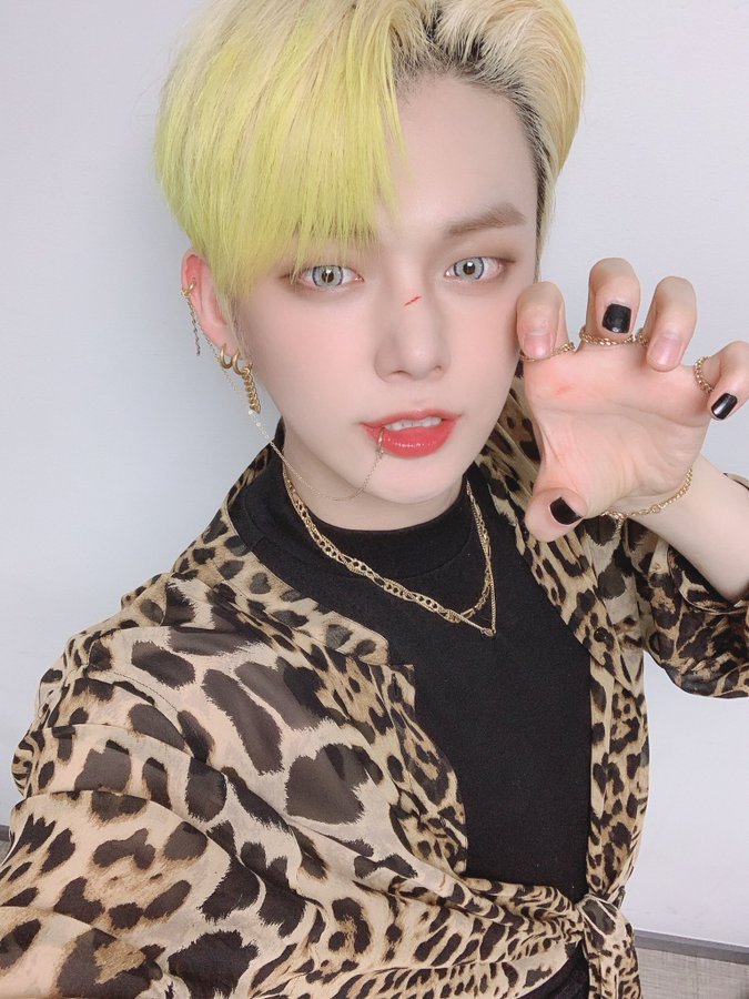 ocyeanely's tweet photo. mi estilo es más como un puma uno que se esconde entre las cortinas de la oscuridad que #𝟺𝟺𝟺ʼオ·𝐶ove̤ɳ ha creado con tanta facilidad, si me dejo llevar es porque quiero experimentar #𝚙u𝕣plᥱꕀթo𝕚so͟n.

𝕪e’r𝕚m ’𝑠 𓄲   ׁ  𓂂  󠁯•󠁏󠁏 𝖉raᵯa https://t.co/KElWKYPW6d