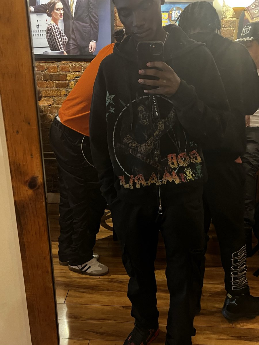 princejfrmny's tweet photo. Wtw nfs? #nyc #southbronx #viral https://t.co/WXEiJoFB3Q