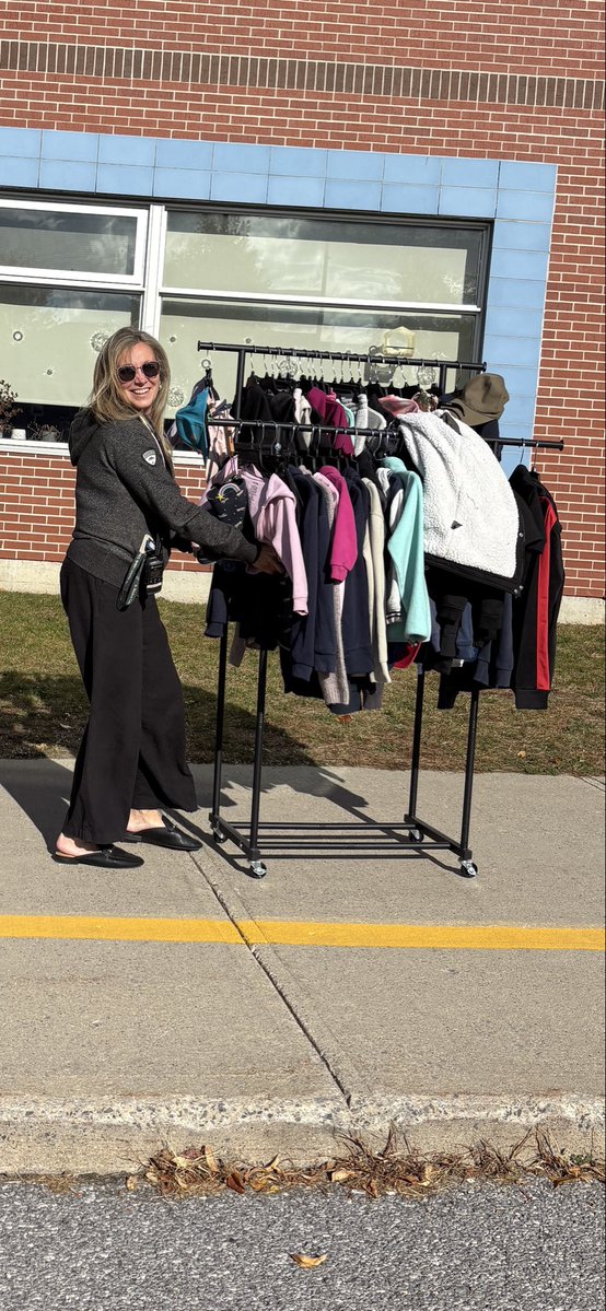 mrsmullen9's tweet photo. Lost and Found brought outdoors! @KimIzsak @StStephenOCSB https://t.co/N20bJNo1mQ