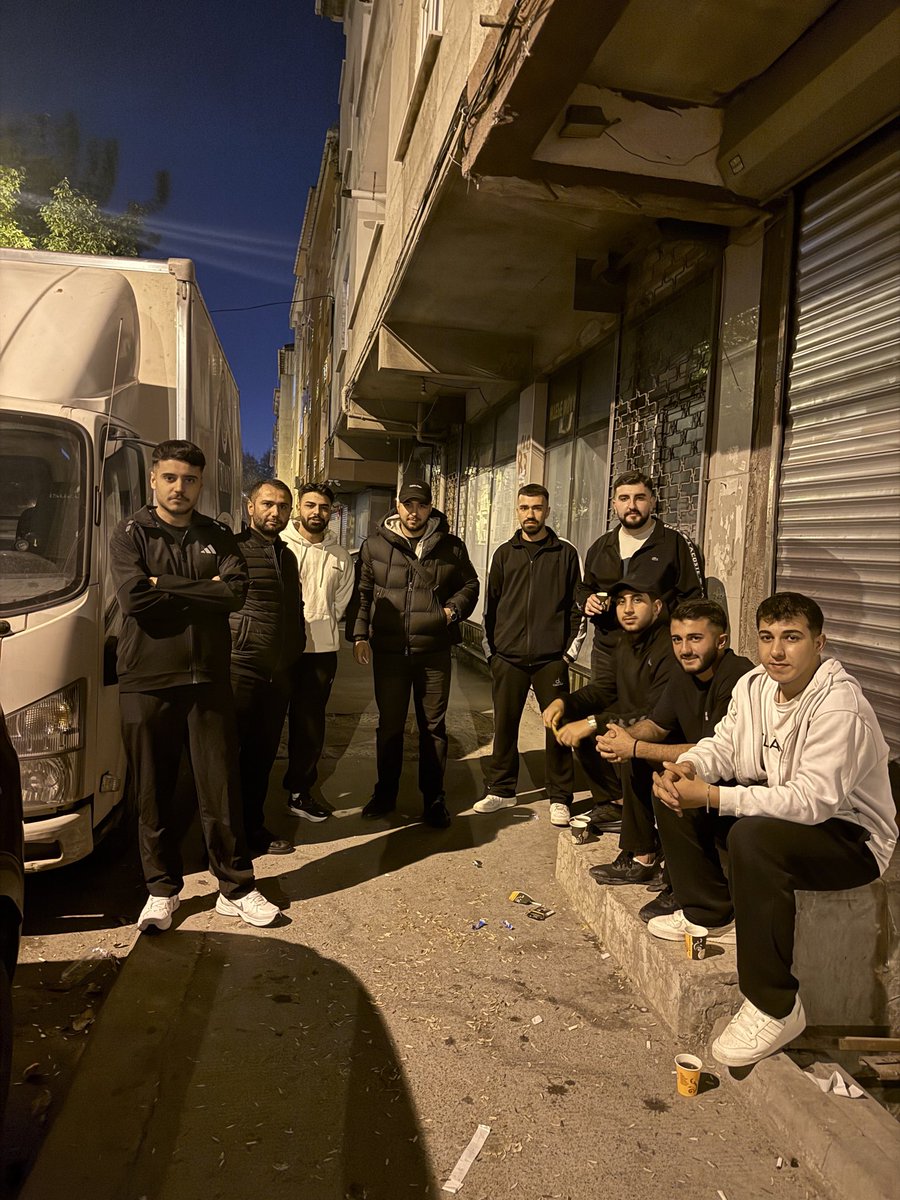 YigitPoyrz1's tweet photo. Cesareti olan şansını denesin :) 
📍ESENYURT https://t.co/9verGeTSX3