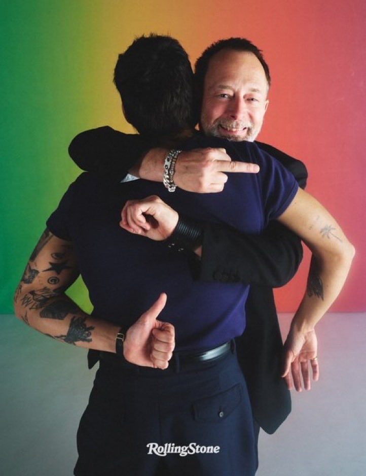 Indie5051's tweet photo. Harry Styles y Thom Yorke fotografiados para Rolling Stone Musicians on Musicians.

📸 Anthony Pham https://t.co/Wnc05nySLk
