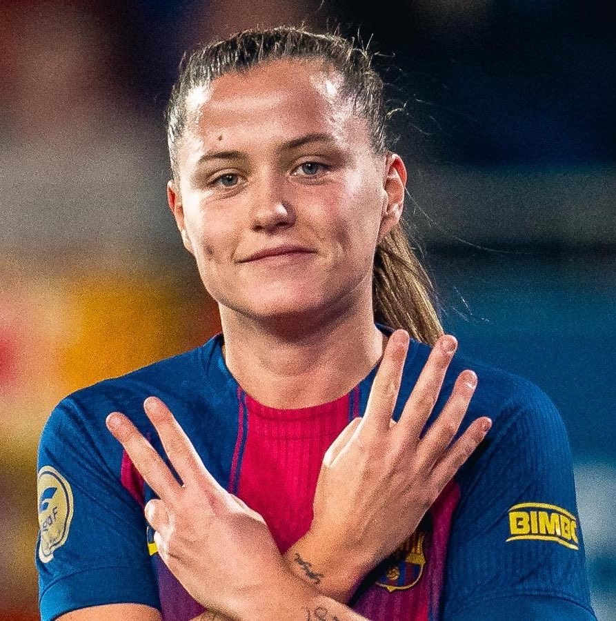 lutzlysa's tweet photo. instead of raphinha, why don’t we wish happy international lesbian day to these queer barça femeni legends instead https://t.co/tAqckXP1wm