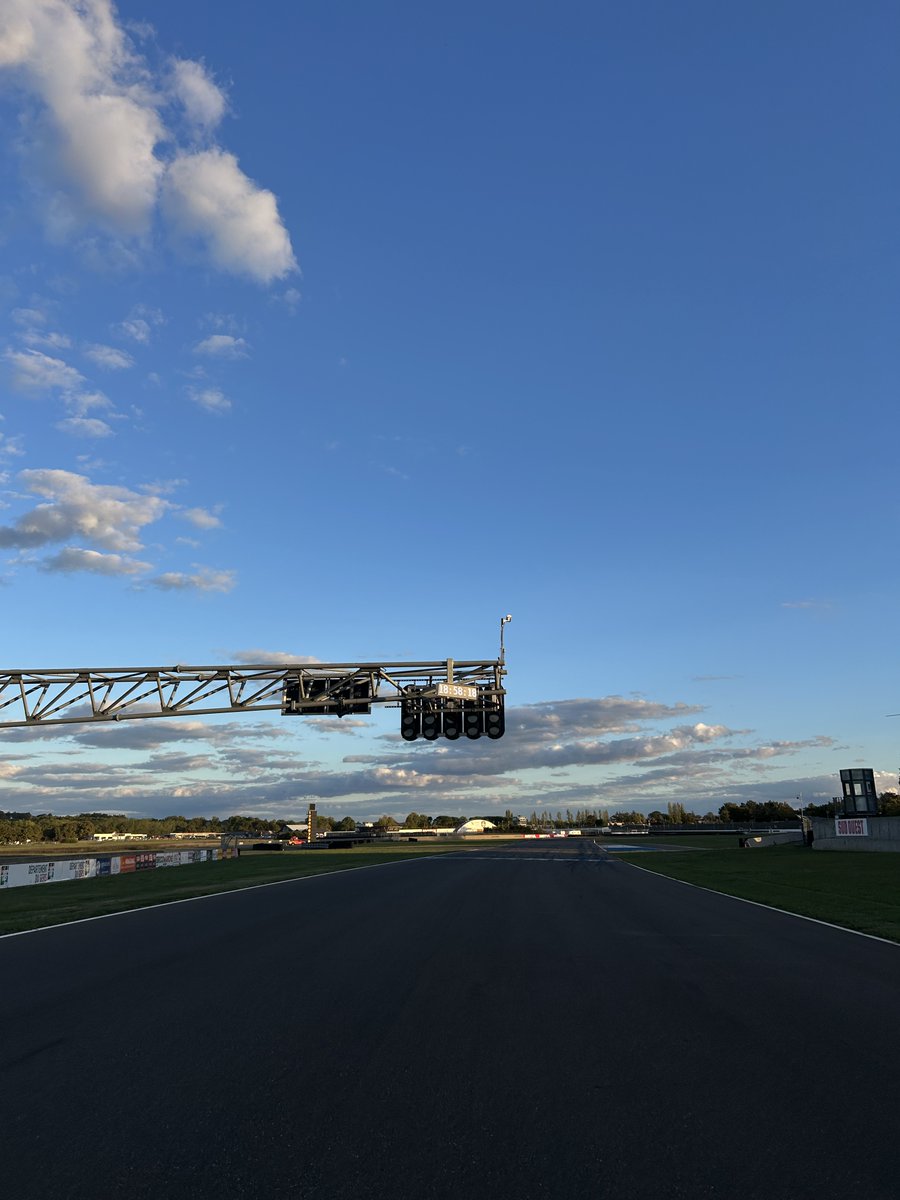 CavalierRosso's tweet photo. À demain Nogaro ! https://t.co/MTWXGC5Z9V