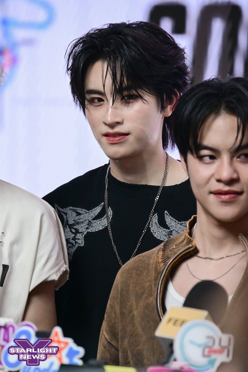 StarlightYnews's tweet photo. “เอเอ BUS” ช่วงสัมภาษณ์ในงาน  “SONRAY SHOWCASE 2026” 💕

#SONRAYSHOWCASE2026
#BUSbecauseofyouishine
#SONRAYMUSIC 
#AAashirakorn https://t.co/dMf3s5h7MK