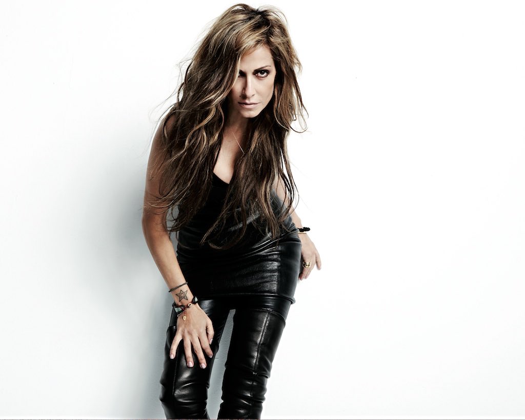 fannaticslive's tweet photo. «Εγώ θα κρατήσω την αλήθεια, η οποία με χαρακτηρίζει σαν άνθρωπο και σαν καλλιτέχνιδα από την αρχή της καριέρας μου.» #metinanna https://t.co/tu7duIdTKo