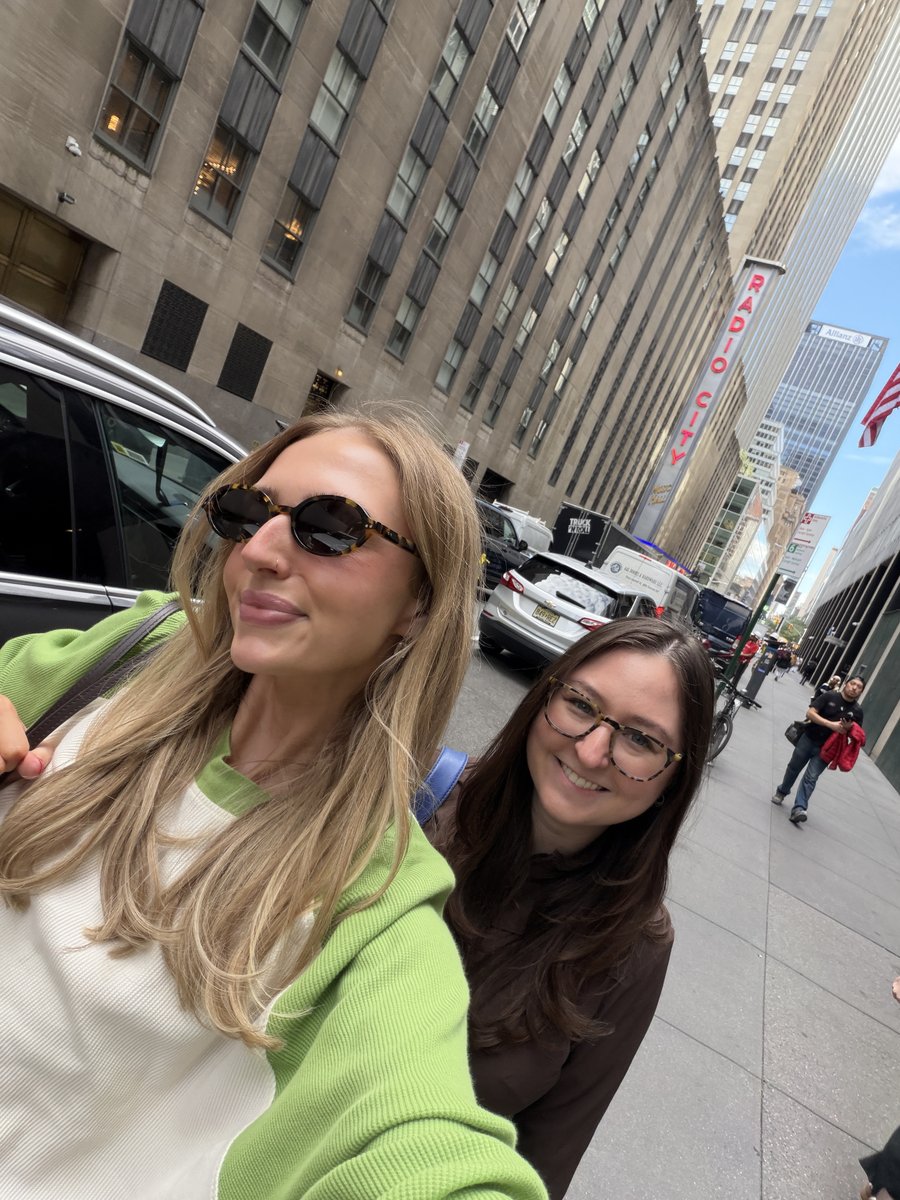 UnkMediaHouse's tweet photo. Part of the UMH crew is taking on the Big Apple! 🗽 Drop your favorite spots and things to do in NYC! https://t.co/JHU8l9RclG