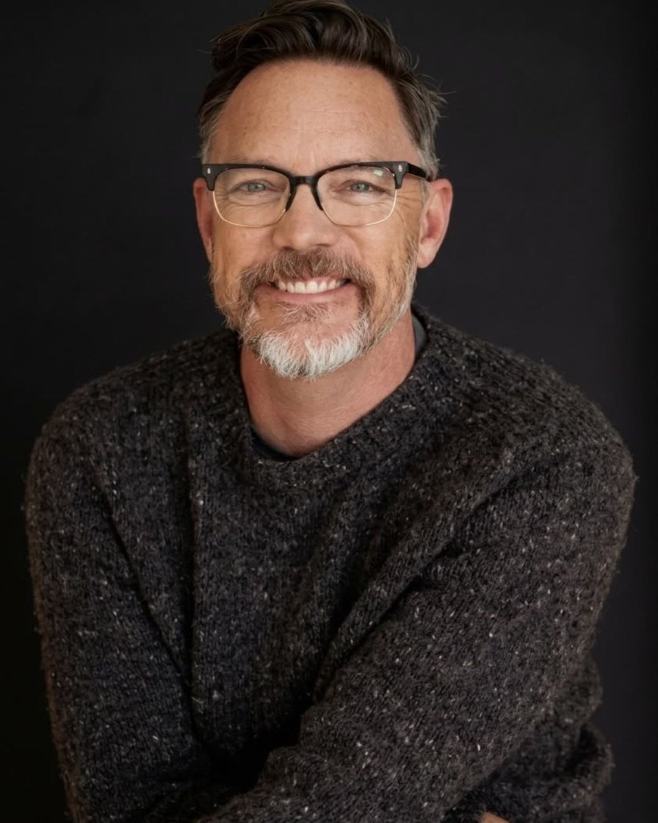 itsloveculture's tweet photo. Matthew Lillard revelou que se arrepende de ter retornado como Stu Macher em Pânico 7 após a demissão de Melissa Barrera.

O ator disse que ficou envergonhado por não ter recusado o filme naquele momento. https://t.co/twEZTkwPaI