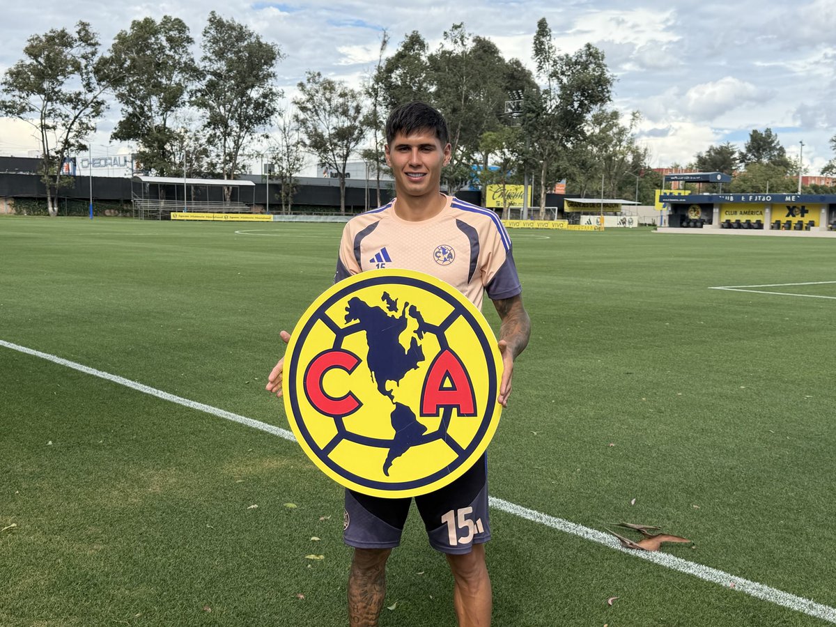 crh_oficial's tweet photo. No se pierdan este jueves en los diferentes espacios de @FOXSportsMX la entrevista exclusiva con el defensa argentino Santiago Ramos Mingo. https://t.co/8TSANI2wJS