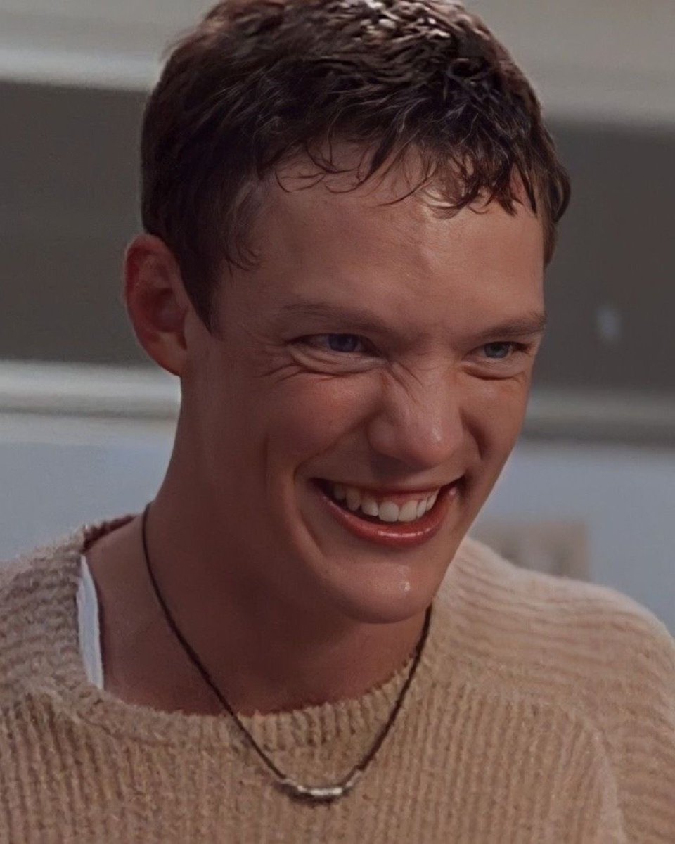 itsloveculture's tweet photo. Matthew Lillard revelou que se arrepende de ter retornado como Stu Macher em Pânico 7 após a demissão de Melissa Barrera.

O ator disse que ficou envergonhado por não ter recusado o filme naquele momento. https://t.co/twEZTkwPaI
