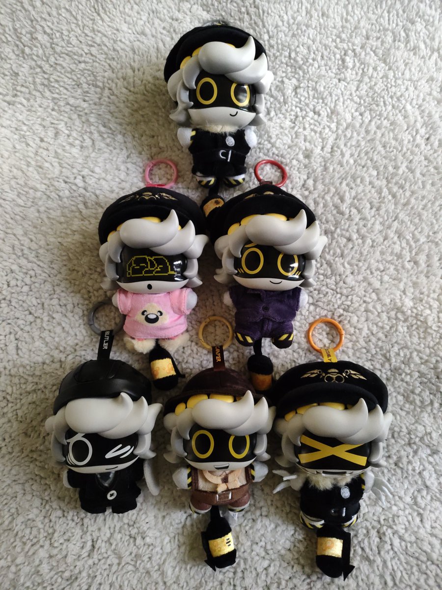 TDumbeast's tweet photo. Ya con mi casi completa colección de N Pendantz. Toca conseguir ahora las individuales para sacar al que falta, o me arriesgo a pedir otro set? 🤔

#murderdrones #Nmurderdrones #MD https://t.co/zhYNRLGAID
