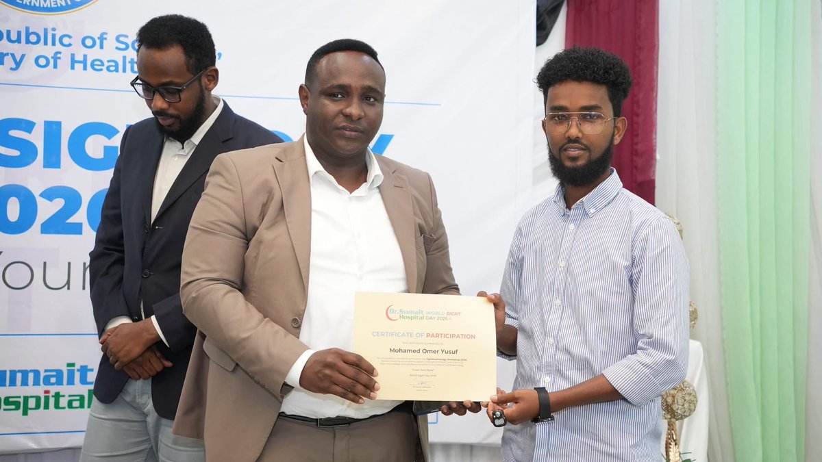 DrSumaitHosp's tweet photo. #WorldSightDay2026 officially concluded with certificates awarded to Ophthalmology Workshop instructors and 50 participating students, recognizing their commitment to advancing eye-care knowledge and skills.

#DrSumaitHospital #OphthalmologyWorkshop #EyeCare #Somalia https://t.co/IEbg5Td7qA