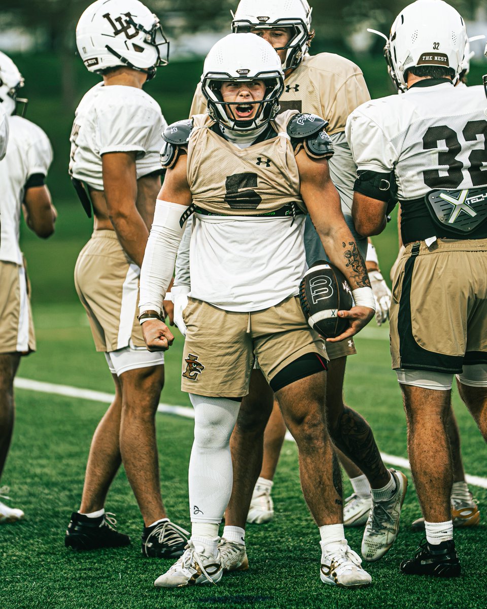 LehighFootball's tweet photo. 𝘽𝙮𝙚 𝙬𝙚𝙚𝙠 𝙒𝙊𝙍𝙆.

#TheNest https://t.co/wB9OoWeb5L