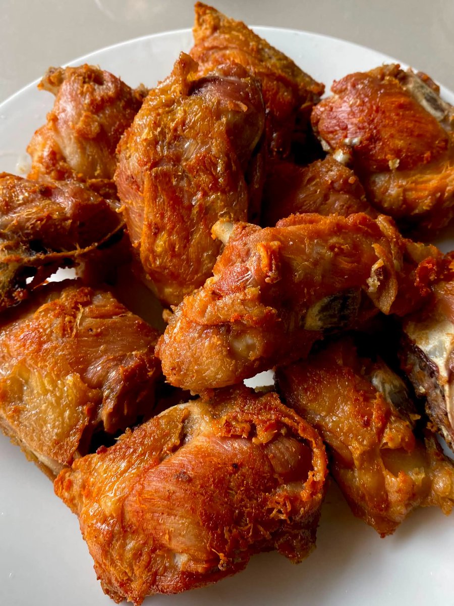 BellaJemuel's tweet photo. Be honest, how many days would this fried chicken survive in your kitchen? 😂🤤 https://t.co/N82Z3rA8s6