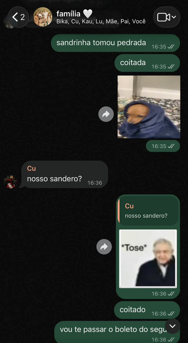 BoladonaLaura's tweet photo. alguém avisa https://t.co/0KmlmPcrrf