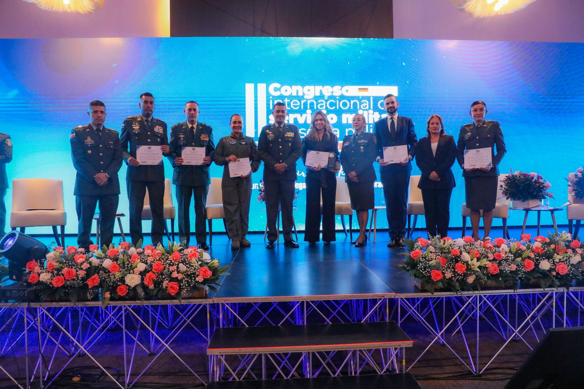 DInpec's tweet photo. El servicio militar no debe reducirse al cumplimiento de un deber constitucional. También debe ser una etapa de formación y oportunidades.
El propósito es que el joven aporte a la misión institucional y, al mismo tiempo, encuentre herramientas para construir su futuro. 👇 https://t.co/zL8nao3lMw