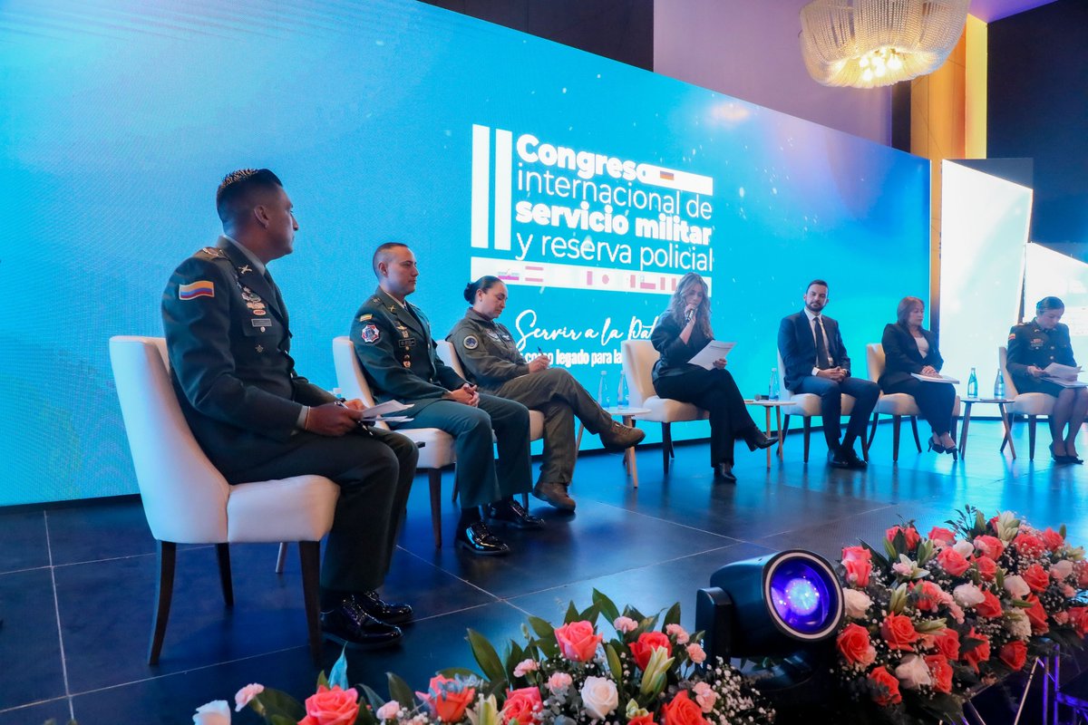 DInpec's tweet photo. El servicio militar no debe reducirse al cumplimiento de un deber constitucional. También debe ser una etapa de formación y oportunidades.
El propósito es que el joven aporte a la misión institucional y, al mismo tiempo, encuentre herramientas para construir su futuro. 👇 https://t.co/zL8nao3lMw