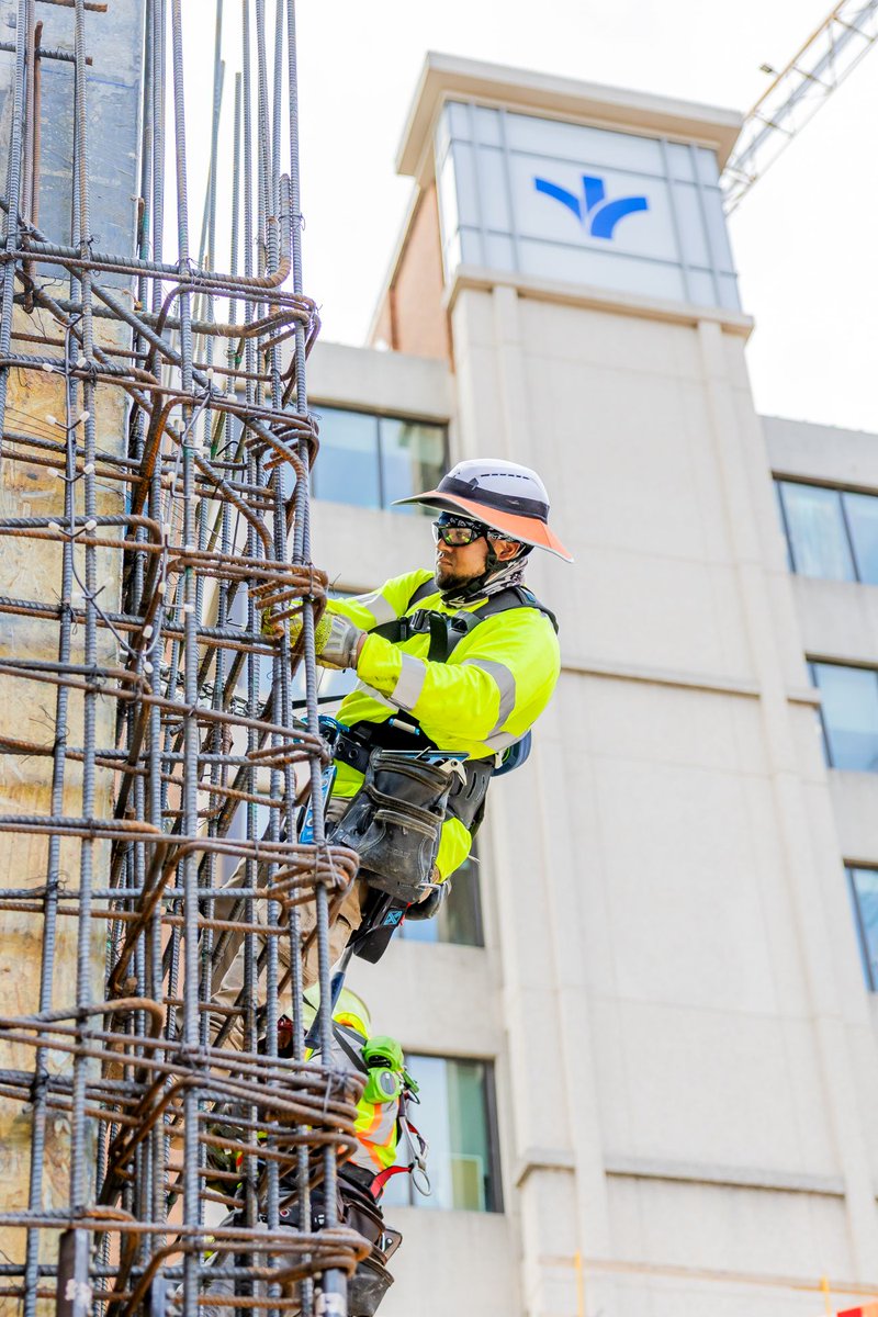 DPRConstruction's tweet photo. A major milestone is taking shape at Bon Secours Mercy Health St. Mary's Hospital. The first vertical concrete pour was completed for the new eight-story critical care tower, marking the start of a new phase for this transformative healthcare expansion in Richmond, VA.⚕️ https://t.co/mjDcSCSVJk