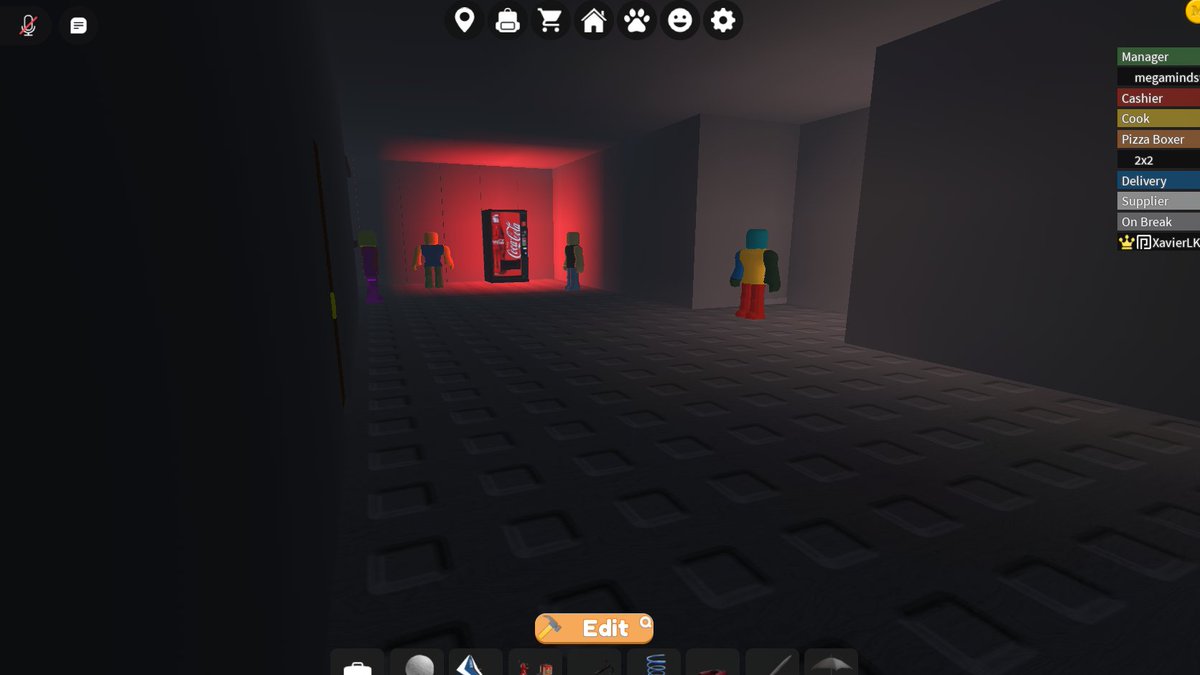XavierLK37's tweet photo. i finished the 2nd floor 🥳🥳🎉ignore my daughter
oc in 4th photo by Oschanoa 
#constructionroblox #robloxconstruction https://t.co/38p0xMraK3