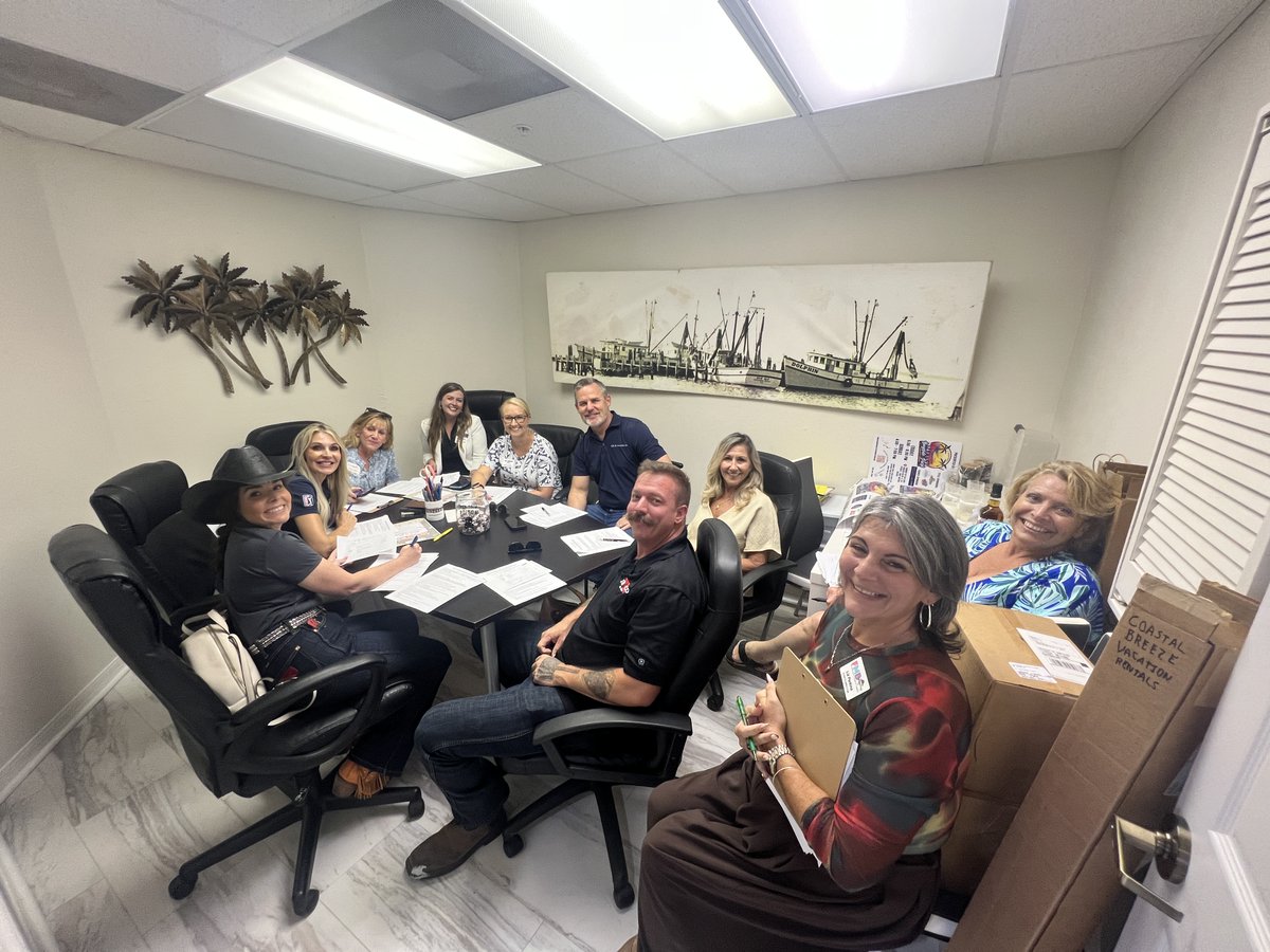 FMB_Chamber's tweet photo. 🌟 Here are our amazing FMB Chamber Ambassadors who met today back at our main office after our lunch at Pink Shell Beach Resort &amp; Marina! 🦞🏖️🤝

#fmbchamber #visitfmb #chamberambassadors #fortmyersbeach #community https://t.co/3UHdCnsmA7