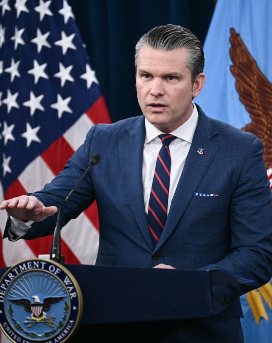 Globalite56's tweet photo. 🇺🇲 ABD Savaş Bakanı Hegseth:

"Genç, güçlü ve zor şeyleri yapmak isteyen erkekler istiyoruz." https://t.co/gggKCKOxB1