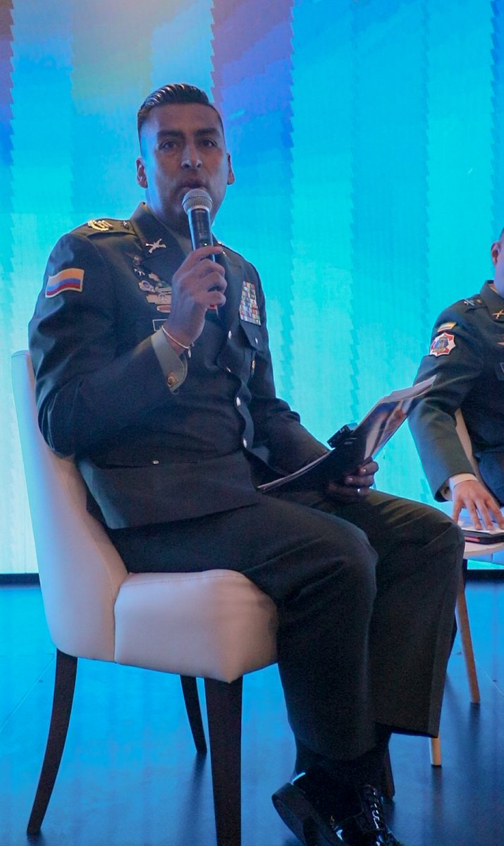DInpec's tweet photo. Hoy en el #IICongresoInternacional de Servicio Militar y Reserva Policial participamos en el panel sobre sus retos.
Desde el INPEC avanzamos hacia un modelo profesional, digno y formativo, que fortalezca el aporte institucional y conecte con el proyecto de vida de los jóvenes. https://t.co/sTqXi4ccRs