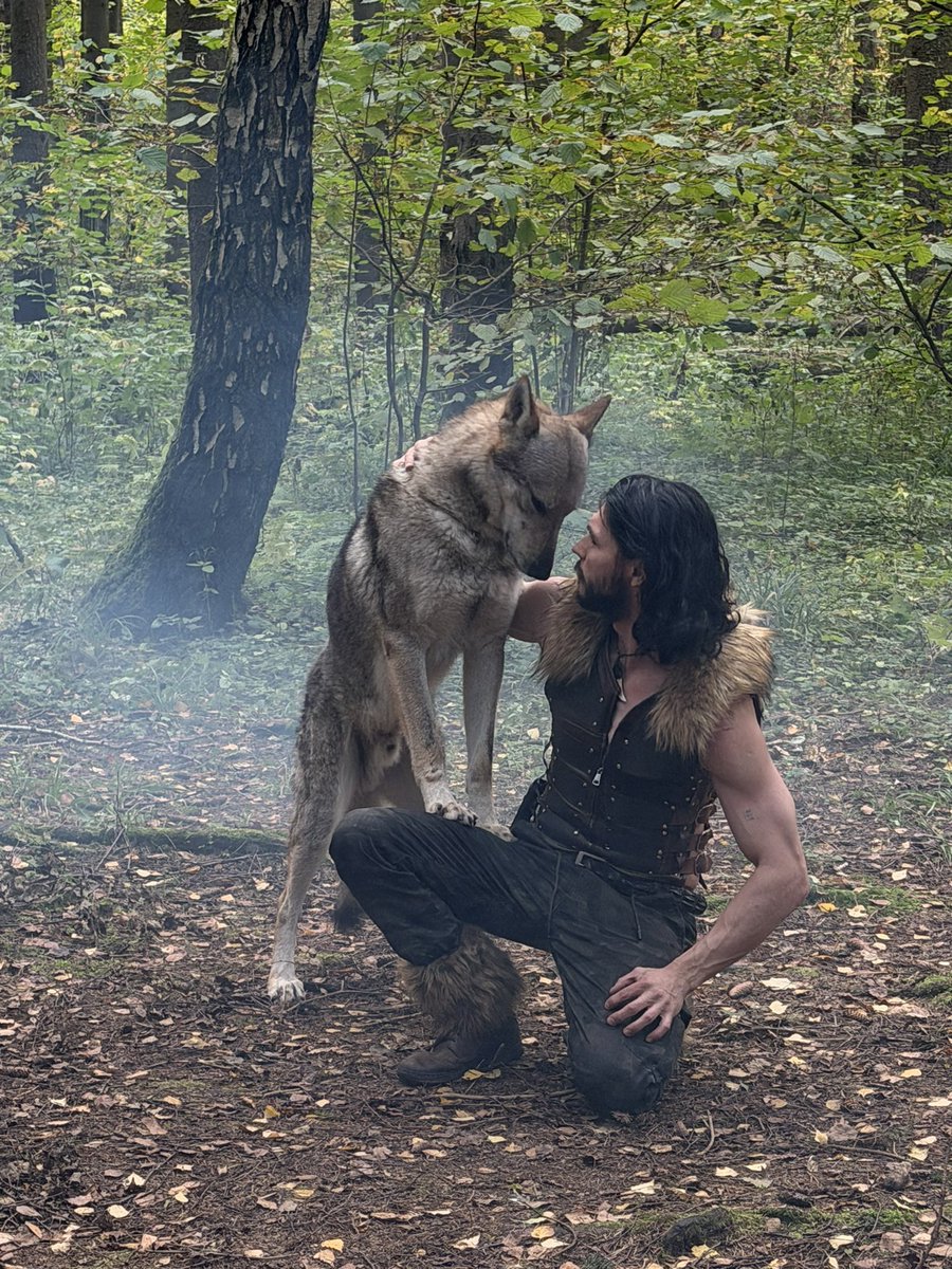 EdvardSpells's tweet photo. I’ve always known that, but it’s only just really hit me that I’m being followed by wolves 😅 https://t.co/GzlQHdZAk1