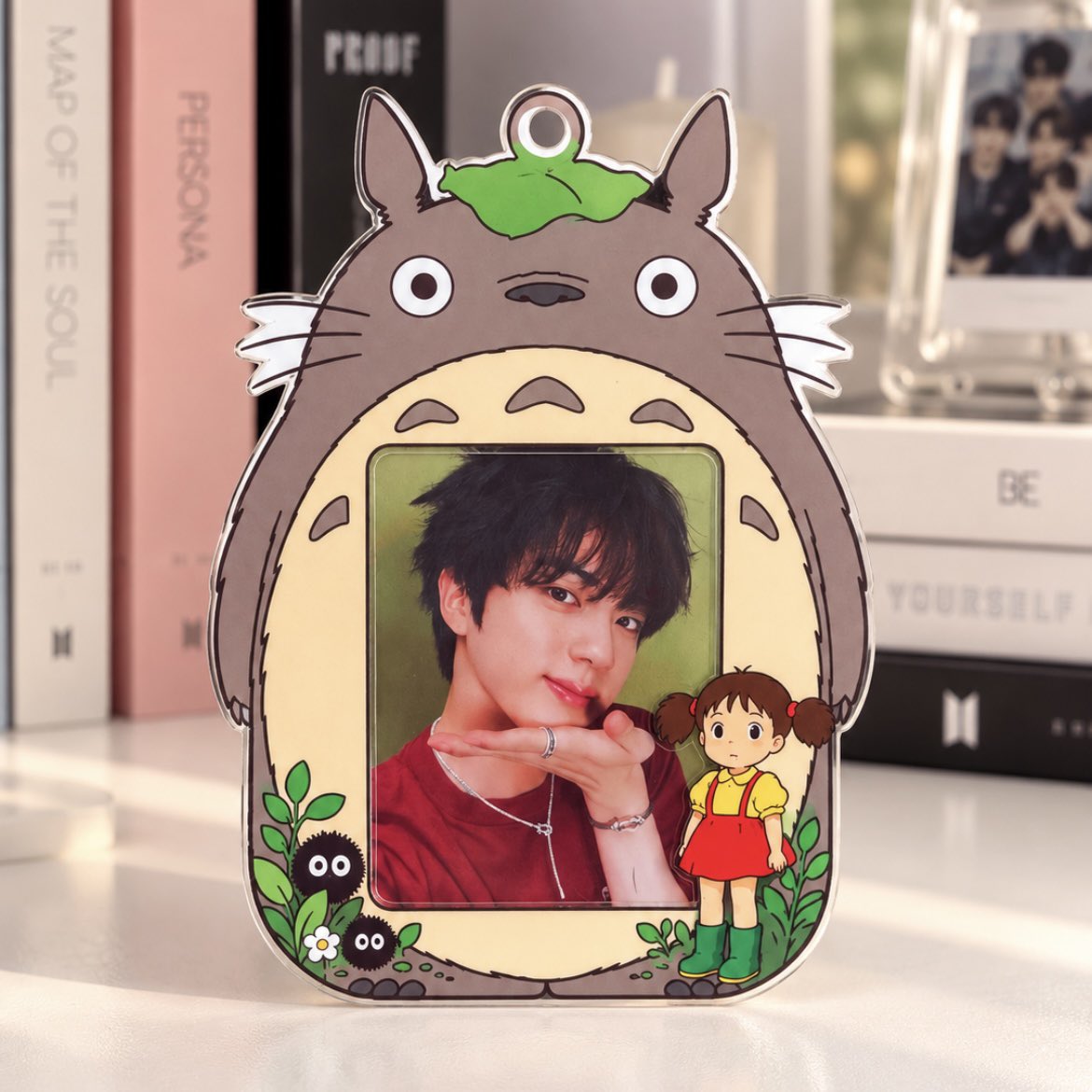 jimininmochi's tweet photo. oi moots, pra quem n sabe eu tenho uma lojinha de kpop e preciso chegar a 1k no tiktok pra vender por lá

qm puder me seguir lá no tiktok e dar rt nesse tweet seria de grande ajuda 🫶🏻

vou deixar aqui alguns holders que estão disponível na minha loja

🔗 https://t.co/Ejiss0NO3s https://t.co/nShC38t2cc