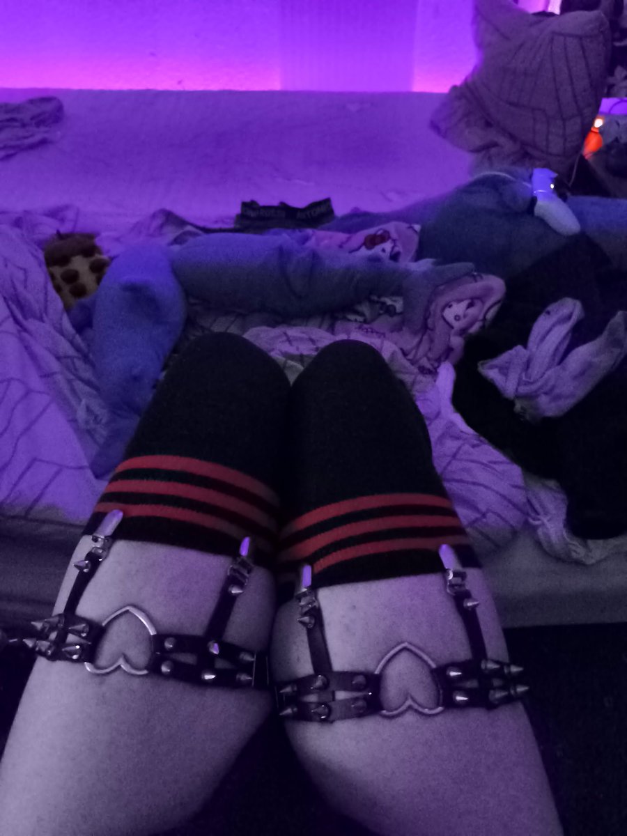 SoftButLethalqt's tweet photo. Anyone order thicc thighs to go :3?
#femboy #catboy #twink https://t.co/ClesqKeP2O