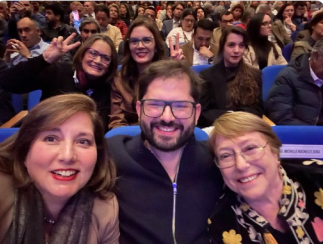 DanyAld33955332's tweet photo. 5,4 billones de pesos repartidos en 177 fundaciones, creadas durante el gobierno del Merluzo.

Más de la mitad sin justificar en los gastos 

Que manera de robarle a los Chilenos, estos comunistas mugrosos. https://t.co/SaP1n1ZaiK