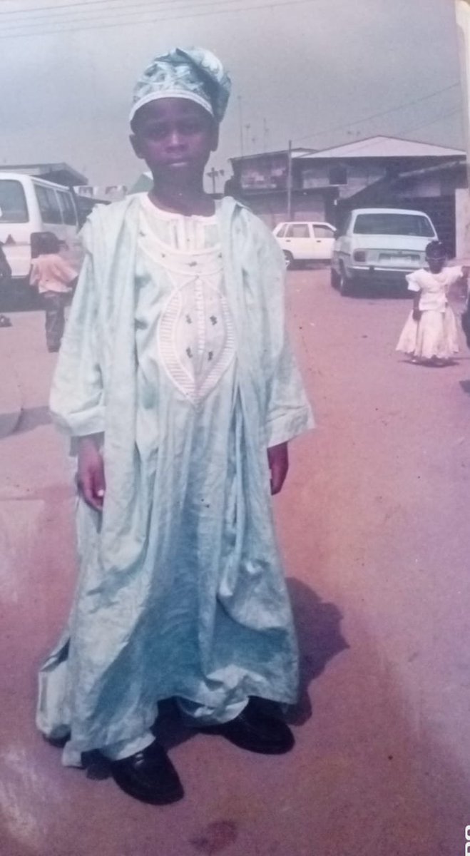 damithevoice's tweet photo. @imantheescorpio Found another one. I'm the one at the back, and my older brother is in the one in front. 😌😌 https://t.co/LJR9Ca2Lfb