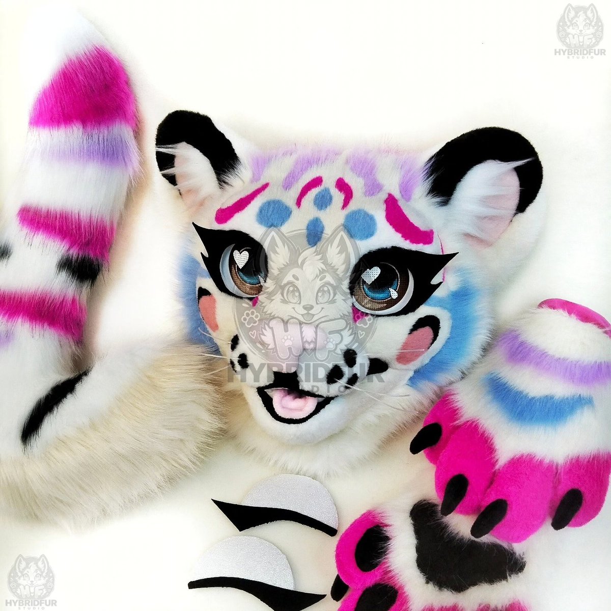 Hybridfurstudio's tweet photo. Leopard fursuit partial commission 🐯🐯🐯
✨🌸✨

#fursuitmaker #furry #fursuit #furryfandom #commissioncomplete #handmade #hybridfurstudio https://t.co/YUxbBsCOl5