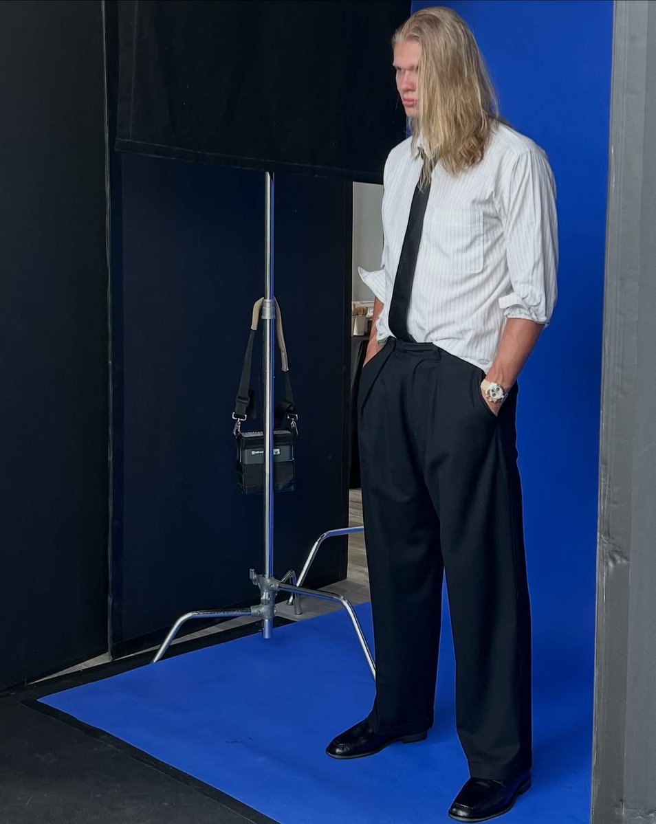 dailybraut's tweet photo. wsj time magazine behind the scene picture https://t.co/FfsCu0N0PV